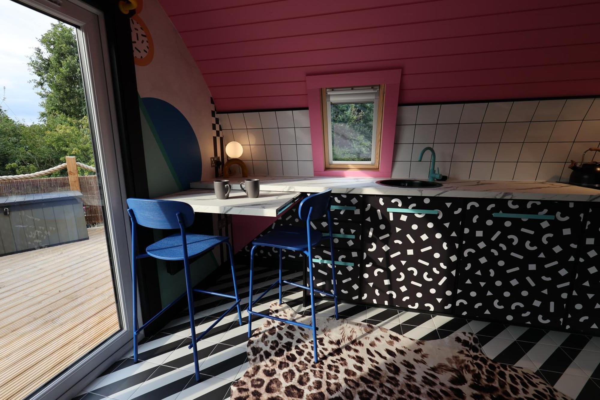 Apartamento Ammonite Glamping Pod & Hot Tub Hungerton Exterior foto
